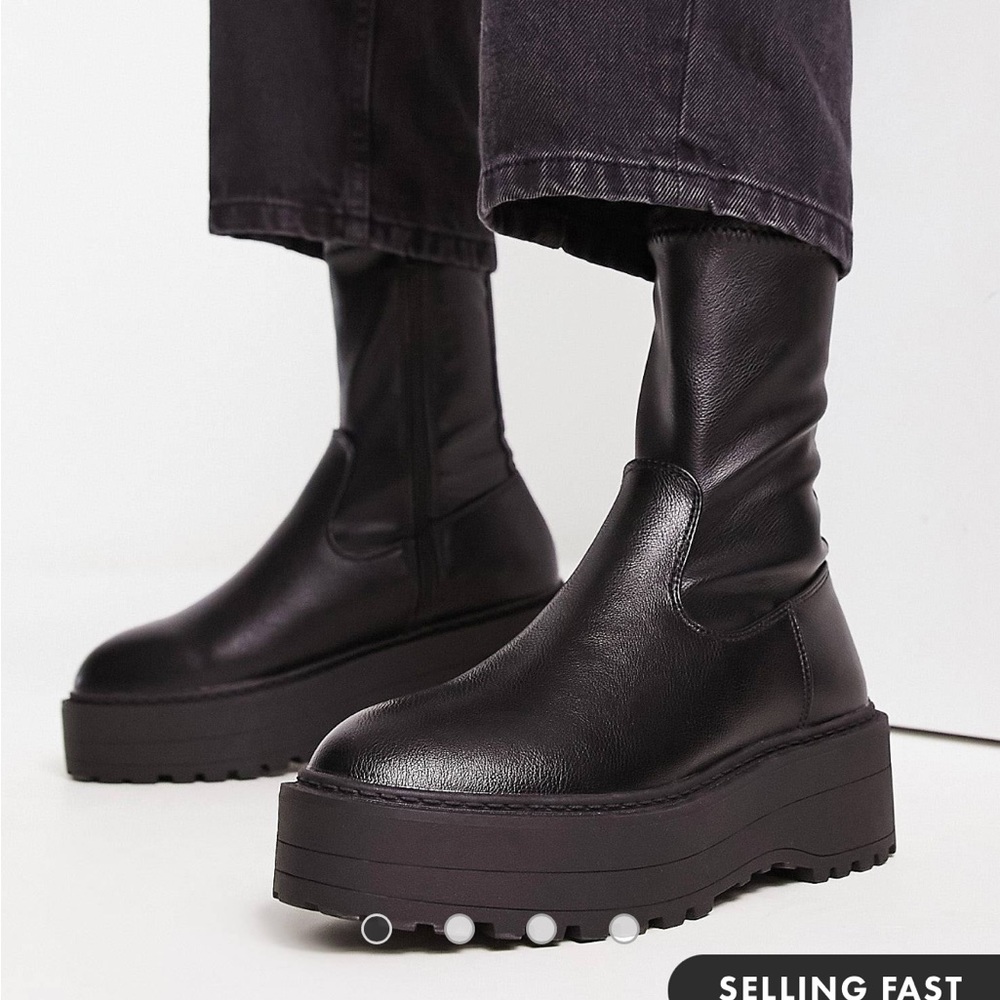 PUBLIC DESIRE BLACK PLATFORM BOOTS
